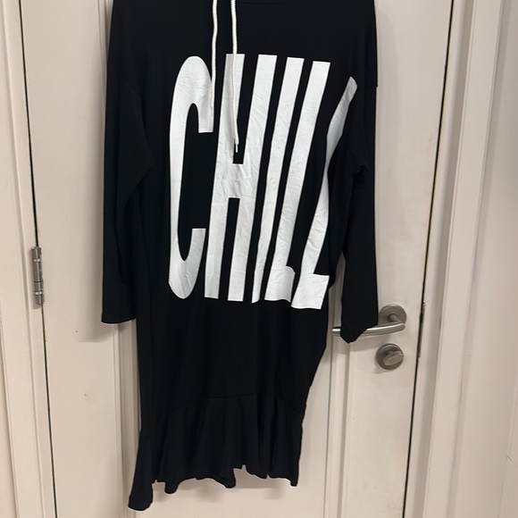 NWOT Hoodie ,long sleeved, asymmetrical dress, stretchy T-shirt dress! Size UK L - Picture 3 of 9